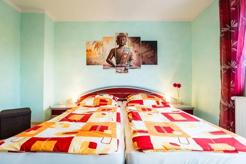 Ferienwohnung Koln Messenahe Germany