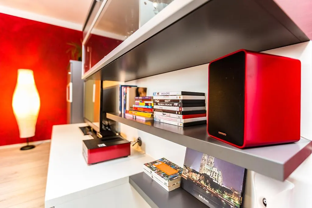 Apartment Ferienwohnung Koln Messenahe
