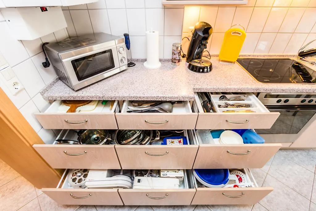 Ferienwohnung Koln Messenahe Apartment
