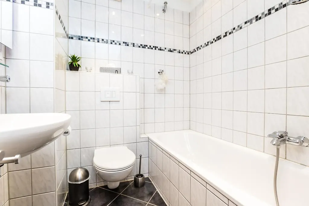 Ferienwohnung Koln Messenahe 0*, Cologne Germany