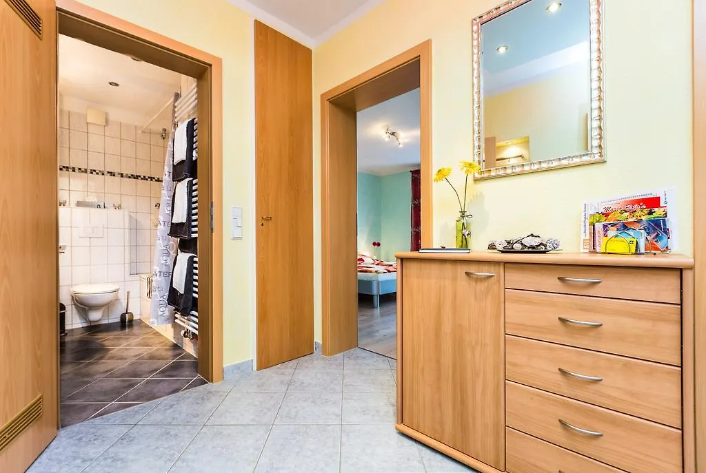 Apartment Ferienwohnung Koln Messenahe